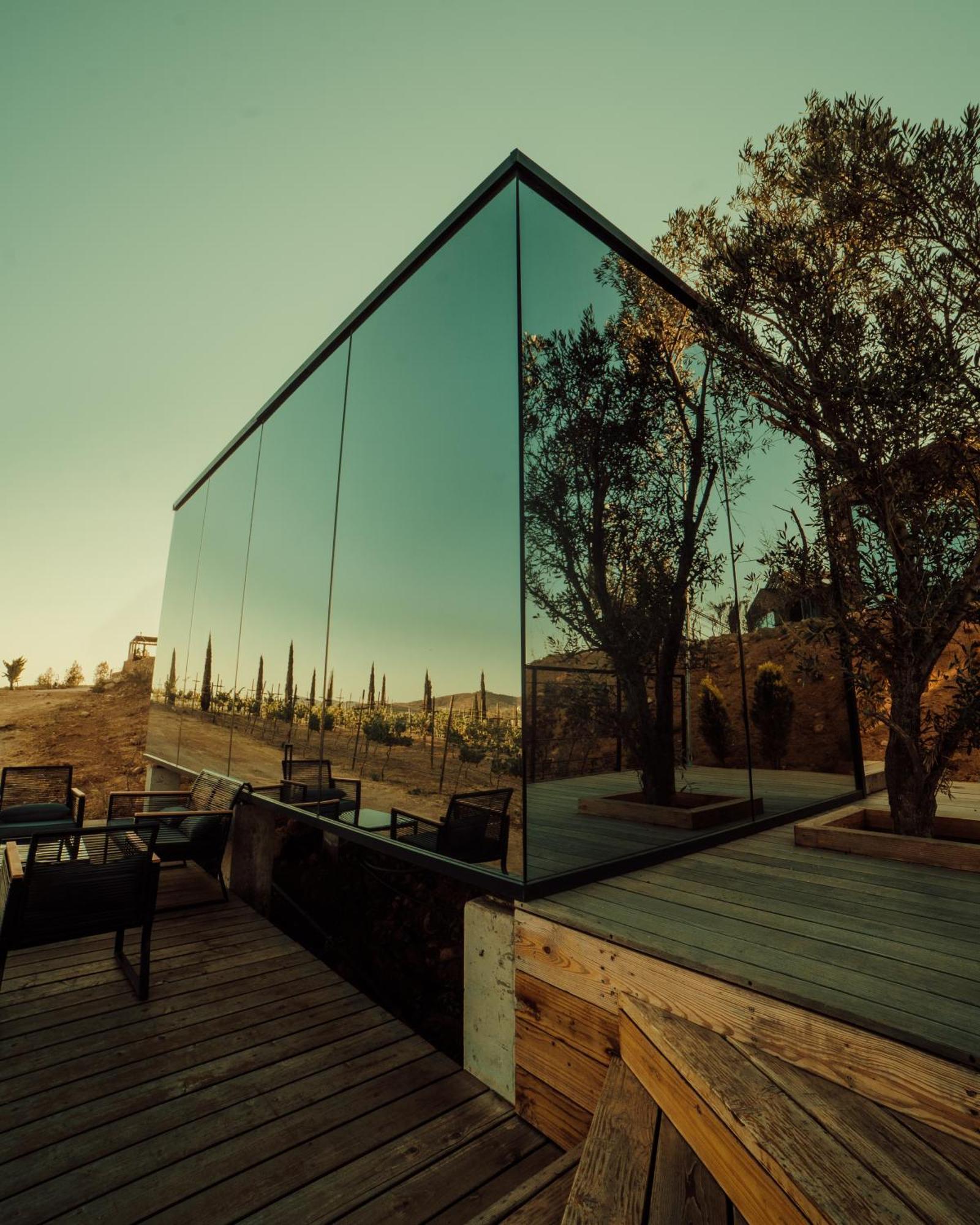 Bajo Estrellas Hotel Contemporaneo บาเย เด กัวลาลูเป ภายนอก รูปภาพ
