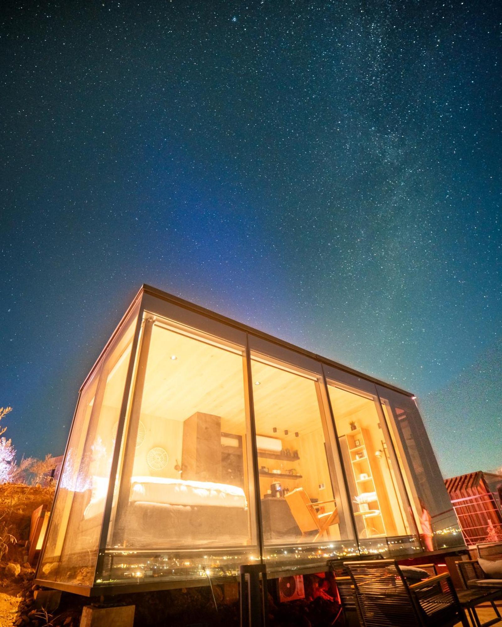 Bajo Estrellas Hotel Contemporaneo บาเย เด กัวลาลูเป ภายนอก รูปภาพ