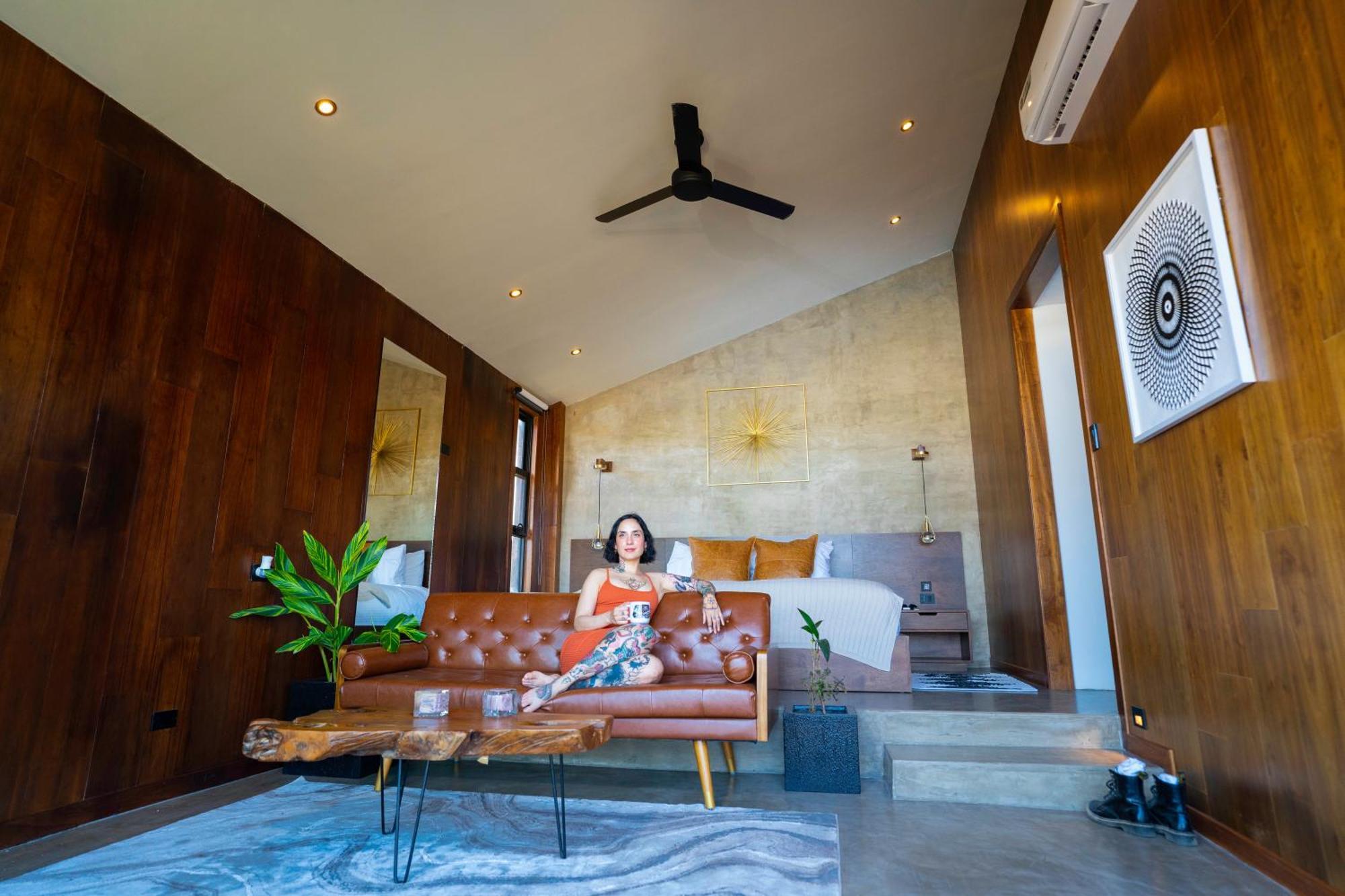 Bajo Estrellas Hotel Contemporaneo บาเย เด กัวลาลูเป ภายนอก รูปภาพ