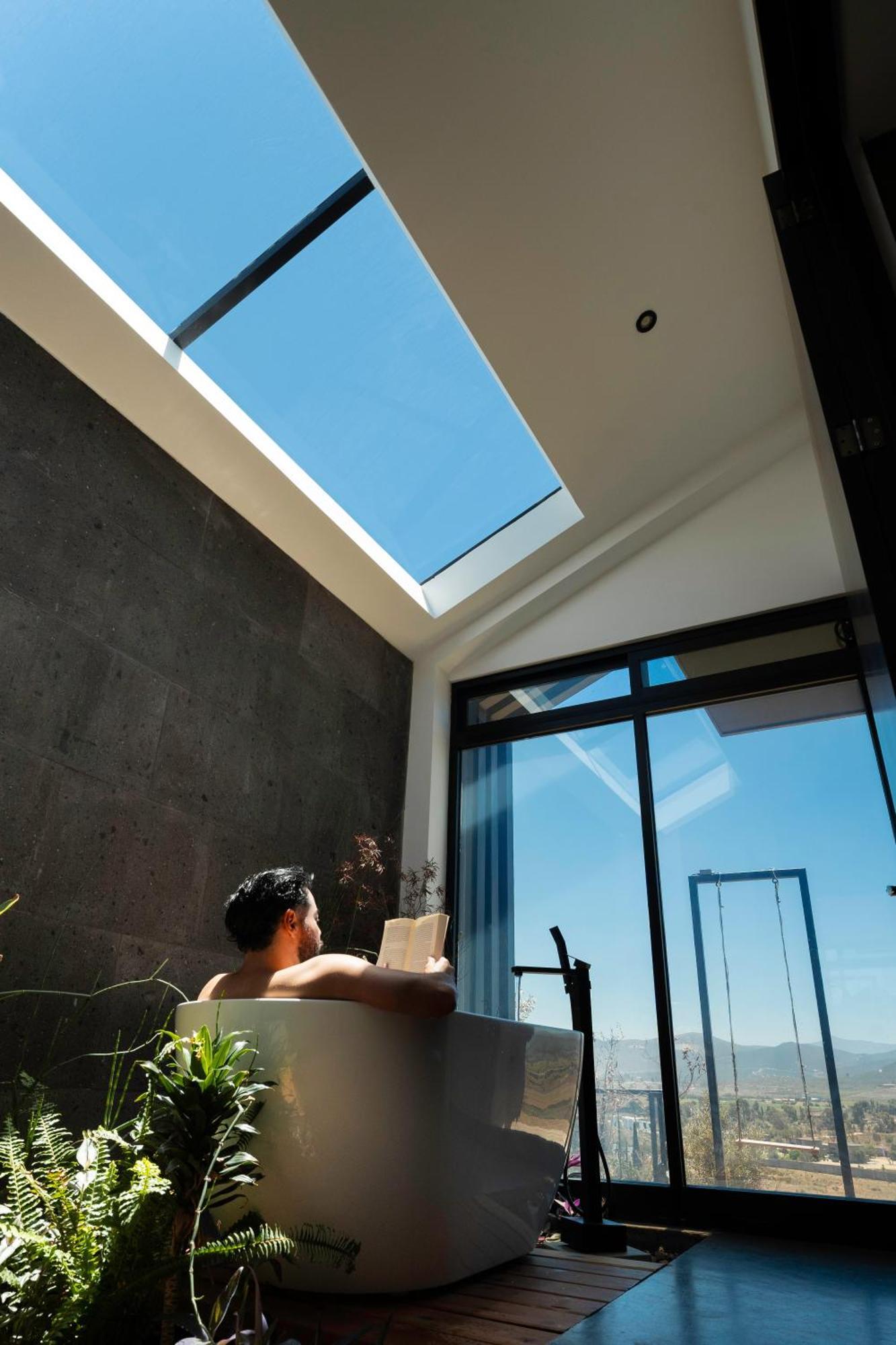 Bajo Estrellas Hotel Contemporaneo บาเย เด กัวลาลูเป ภายนอก รูปภาพ