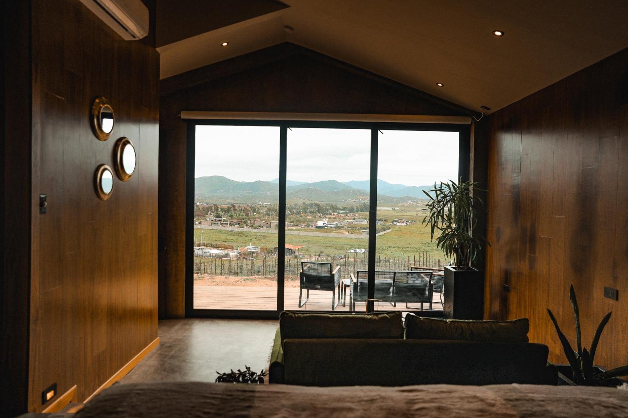 Bajo Estrellas Hotel Contemporaneo บาเย เด กัวลาลูเป ภายนอก รูปภาพ