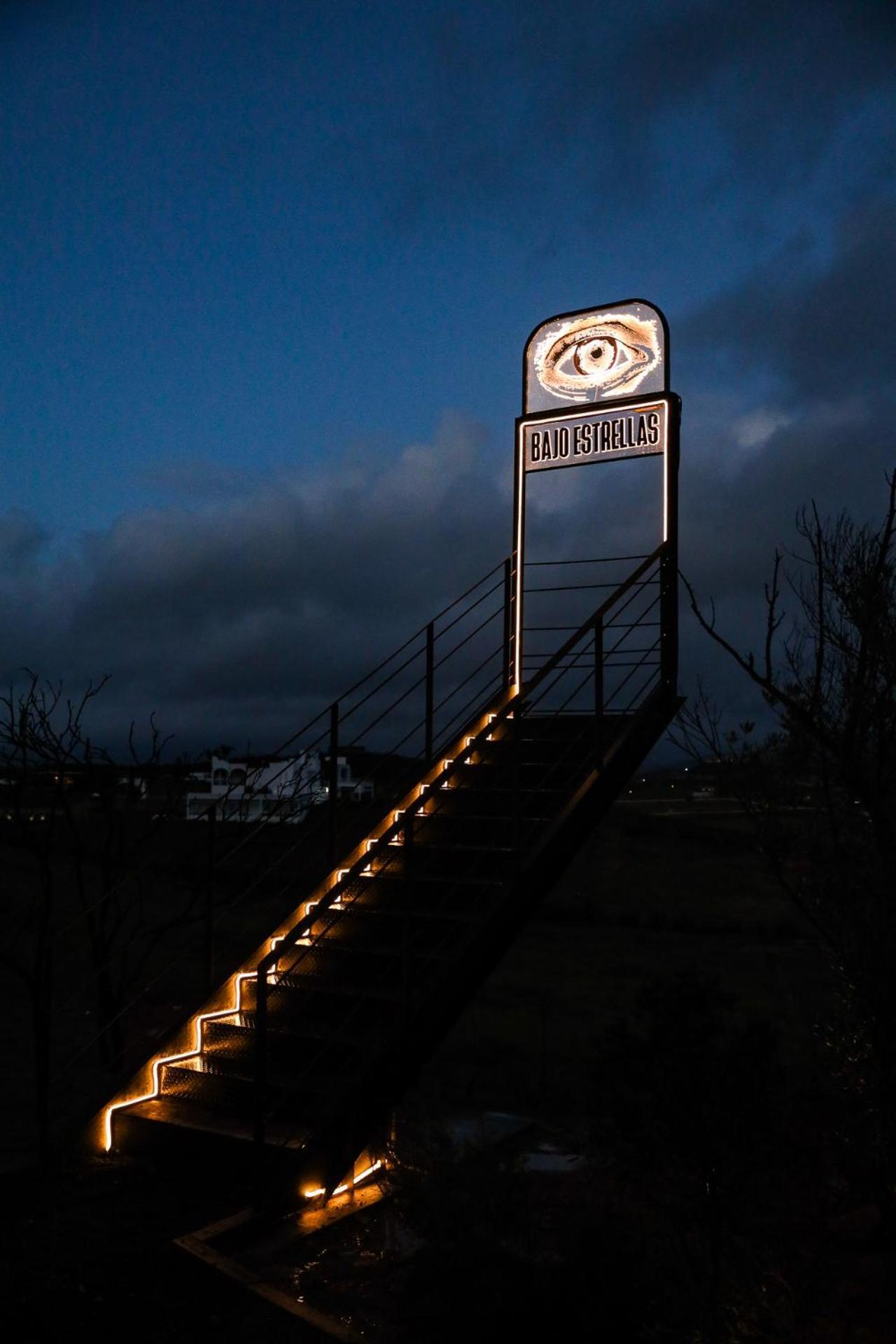 Bajo Estrellas Hotel Contemporaneo บาเย เด กัวลาลูเป ภายนอก รูปภาพ